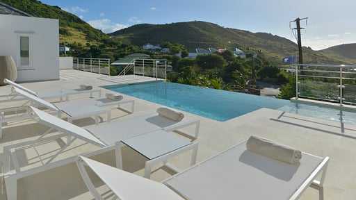 Villa South Wave Zwembad