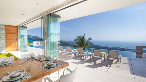 Villa Splash Dining area