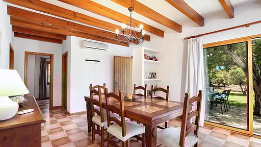 Villa Spruce Обеденная зона