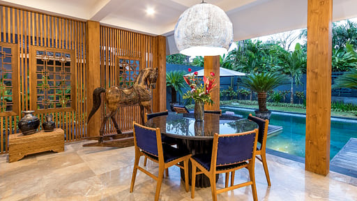 Villa Starella Dining area