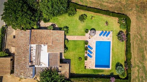Villa Stone White Fotos de dron
