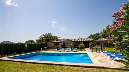 Villa Stone White Piscina