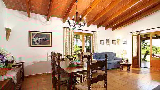 Villa Stone White Salón