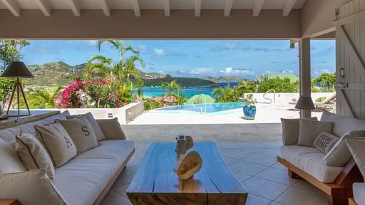 Villa Style Terrace/Veranda