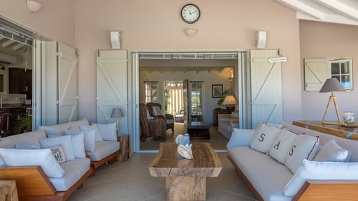 Villa Style Terrace/Veranda