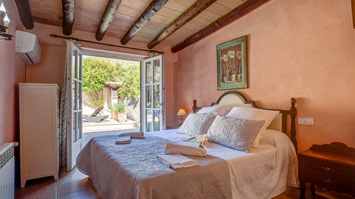 Villa Suavet Petit Bedroom 1