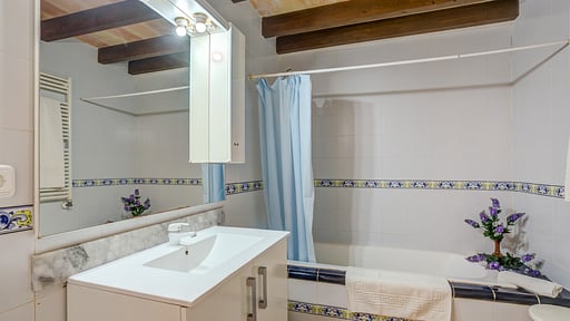 Villa Suavet Petit Bedroom 1