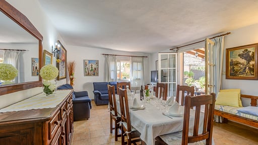 Villa Suavet Petit Dining area