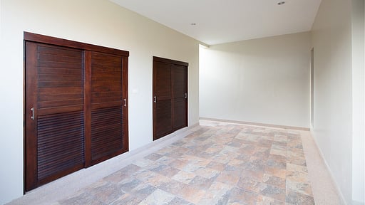 Villa Sula Parking areas