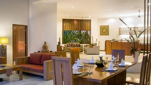 Villa Suliac Dining area