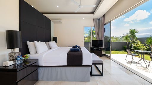 Suluban Cliff Villa Slaapkamer 4