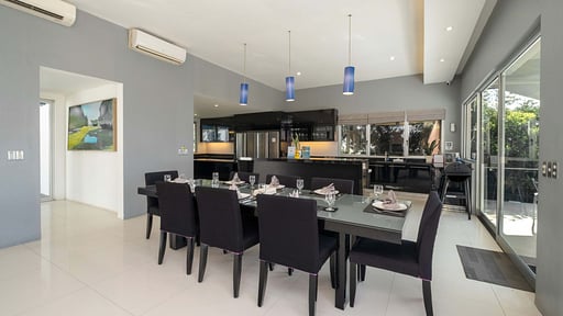 Suluban Cliff Villa Eethoek