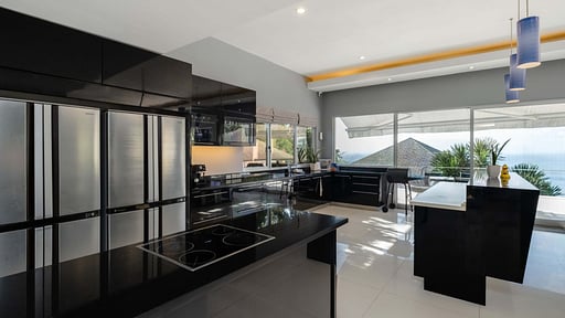 Suluban Cliff Villa Kitchen