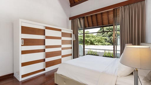 Villa Summer Bedroom 2