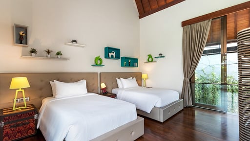 Villa Summer Bedroom 3