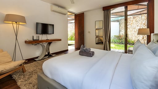 Villa Summer Bedroom 1