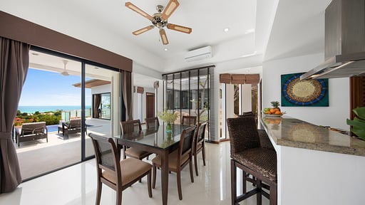 Villa Sunny Banks Обеденная зона