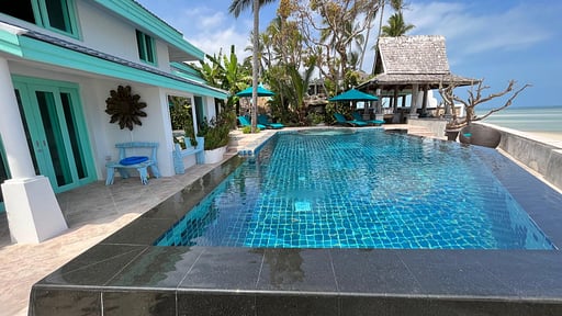 Villa Sunrise Golden Beach Piscina