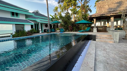 Villa Sunrise Golden Beach Piscina