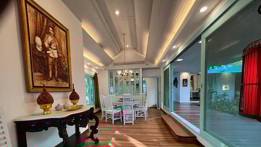 Villa Sunrise Golden Beach Zona de comedor