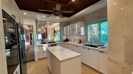 Villa Sunrise Golden Beach Cocina