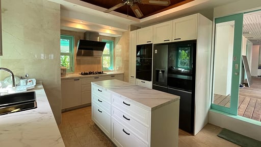 Villa Sunrise Golden Beach Cocina