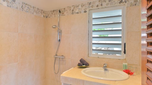 Villa Sunrise Bedroom 1