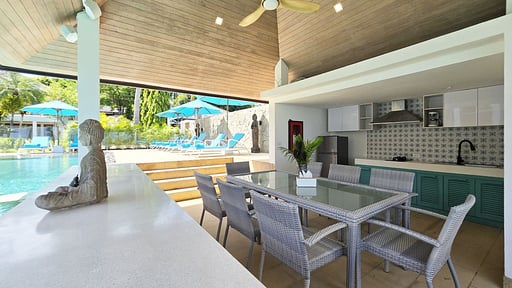 Villa Sunsai Dining area