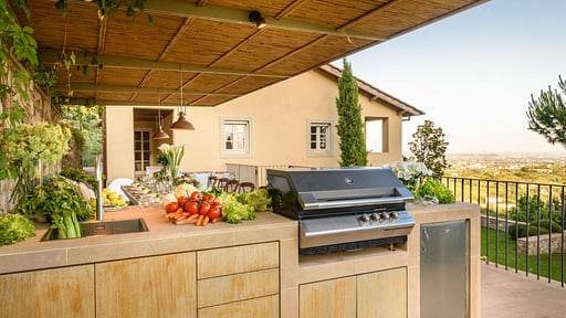 Villa Sunset BBQ equipment