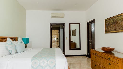 Villa Sunset Bedroom 2