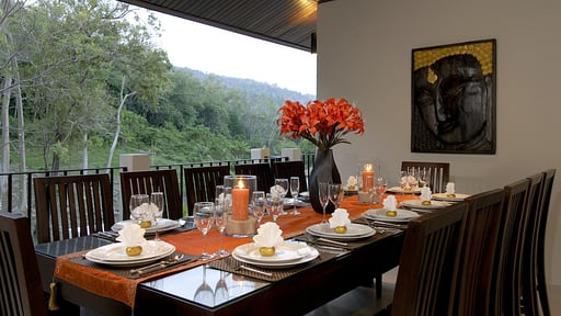 Villa Sunstone Dining area