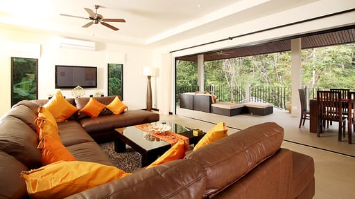 Villa Sunstone Living room