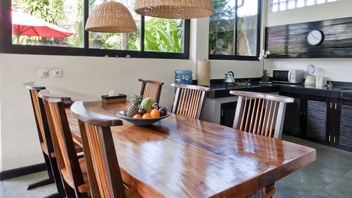 Villa Surga Dining area