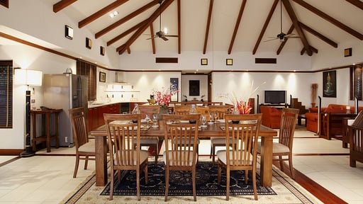 Villa Suriya Dining area