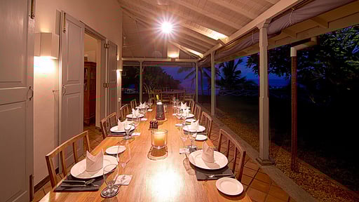 Villa Suriyawatta Обеденная зона