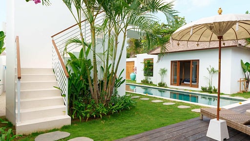 Villa Surya Tanah Andere