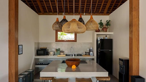 Villa Surya Tanah Küche