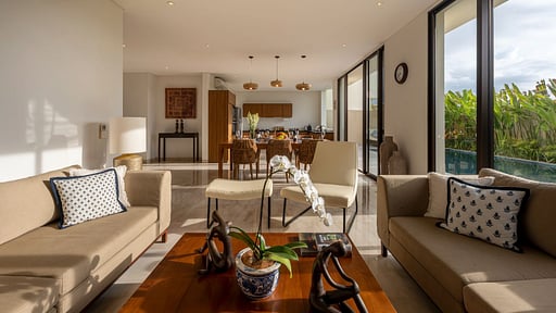 Villa Svarga Pabean Living room