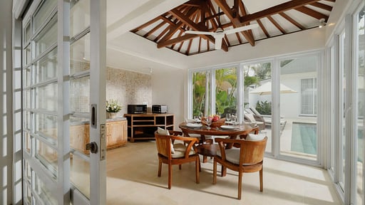 Villa Swarna Salle à manger