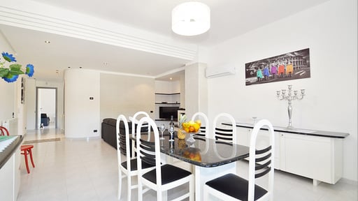 Villa Sweet Dream Dining area