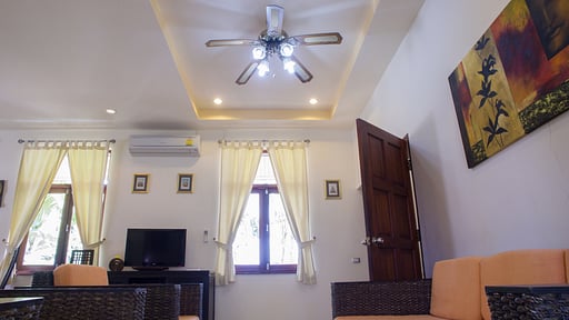 Villa Swiss Garden Living room