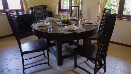 Villa Swiss Garden Dining area