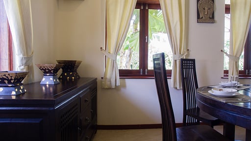 Villa Swiss Garden Dining area