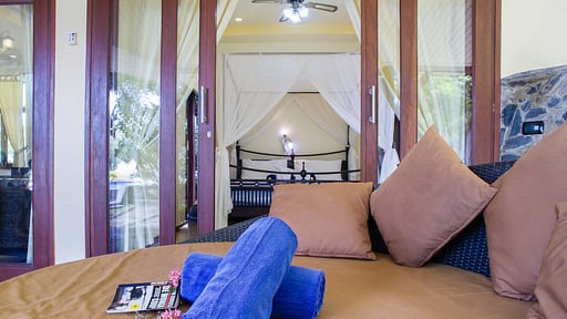 Villa Swiss Garden Terrace/Veranda