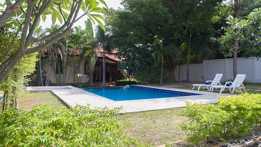 Villa Swiss Garden Swimming pool