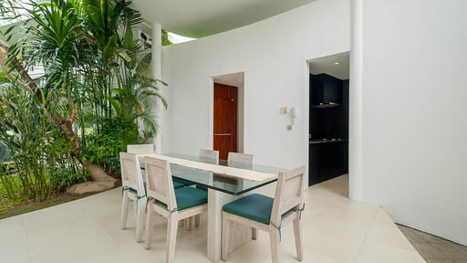 Villa Taman Mesari Dua Dining area