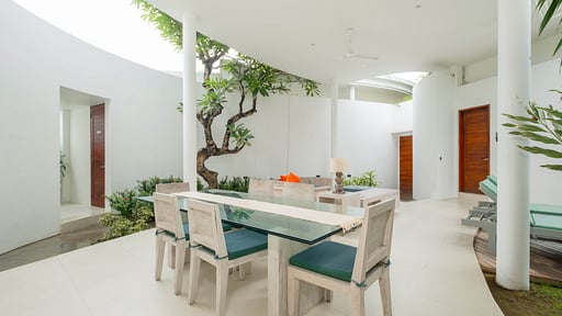 Villa Taman Mesari Dua Dining area