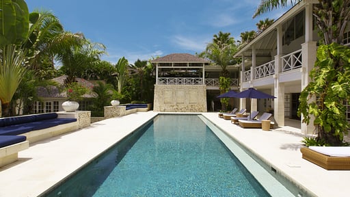 Villa Tamarama Swimming pool 2