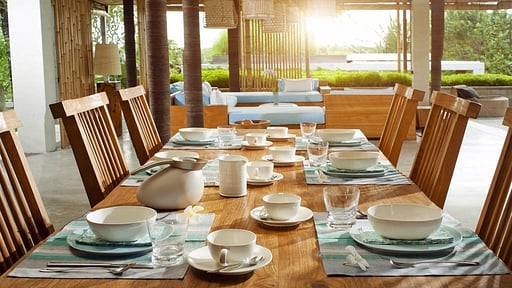 Villa Tantangan Dining area