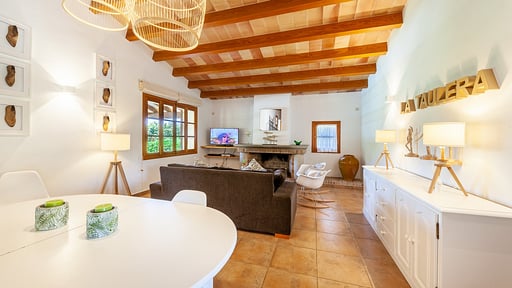 Villa Taulera Dining area